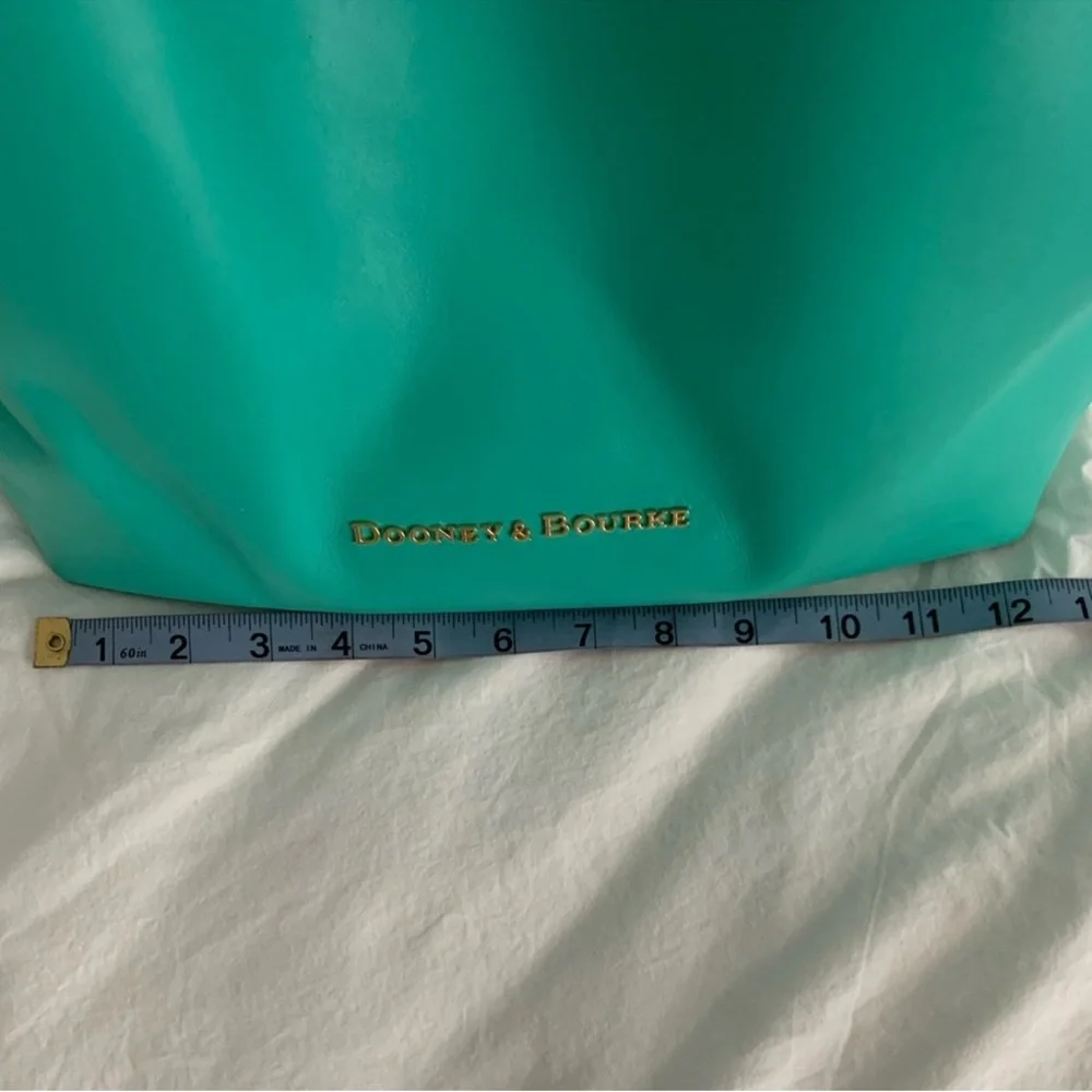 Dooney & Bourke southwest Turquoise Barlow purse
Like New !!!!!! SALE!!!!!!! - Picture 9 of 11